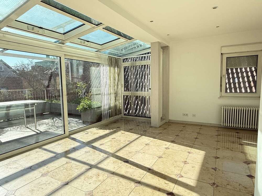 Thumbnail-Wohnung zum Mieten in Esslingen am Neckar 1.800,00 € 240 m²