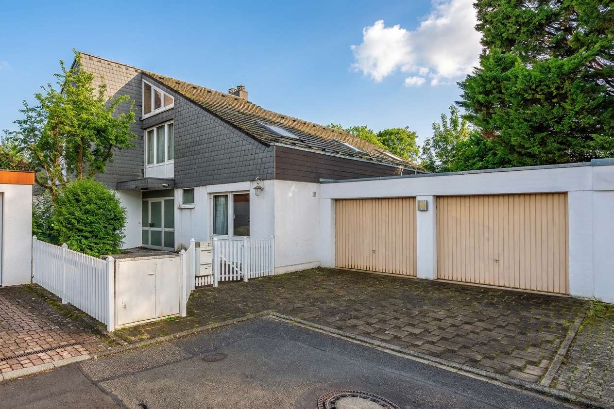 Thumbnail-Haus zum Kaufen in Karlsruhe 820.000,00 € 230 m²