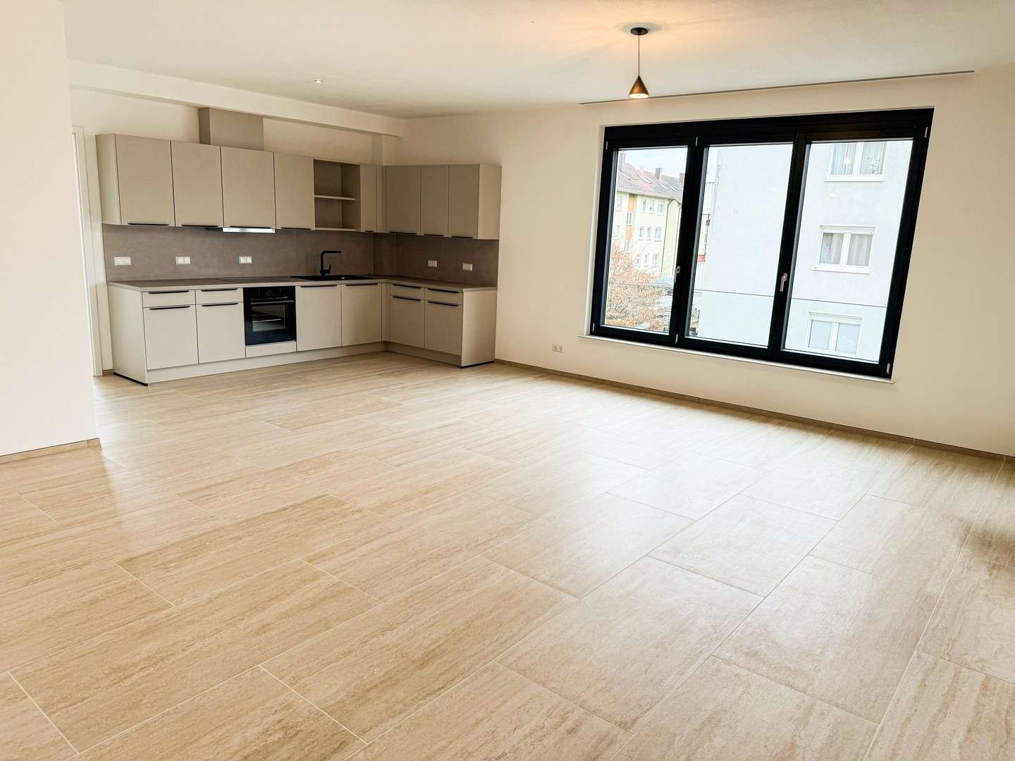 Thumbnail-Wohnung zum Mieten in Denkendorf 2.160,00 € 123.58 m²