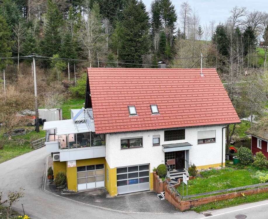 Thumbnail-Haus zum Kaufen in Freudenstadt 395.000,00 € 259 m²