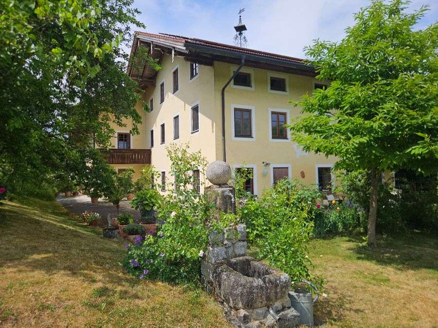 Thumbnail-Haus zum Mieten in Tittmoning 750,00 € 135 m²