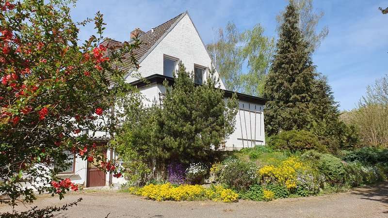 Thumbnail-Haus zum Kaufen in Kretzschau 85.000,00 € 120 m²