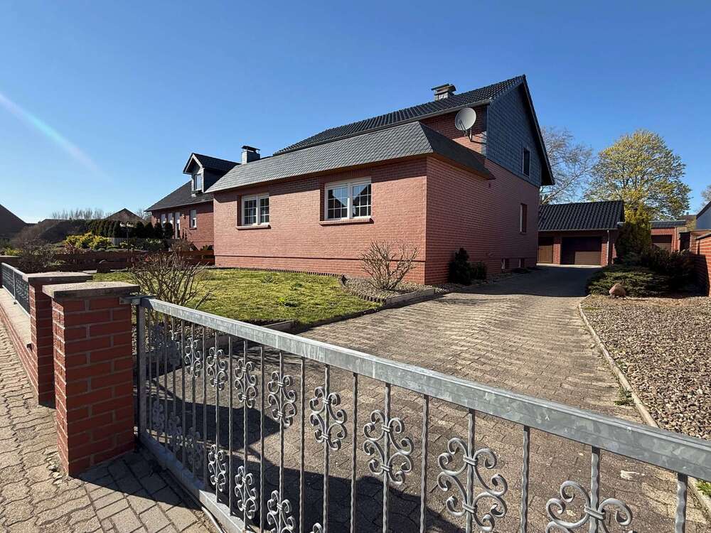 Thumbnail-Haus zum Kaufen in Helmstedt 329.000,00 € 180 m²