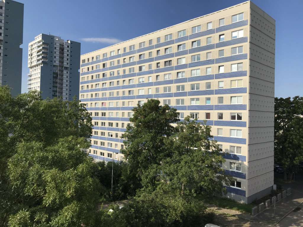 Thumbnail-Wohnung zum Mieten in Halle (Saale) 310,00 € 54.95 m²