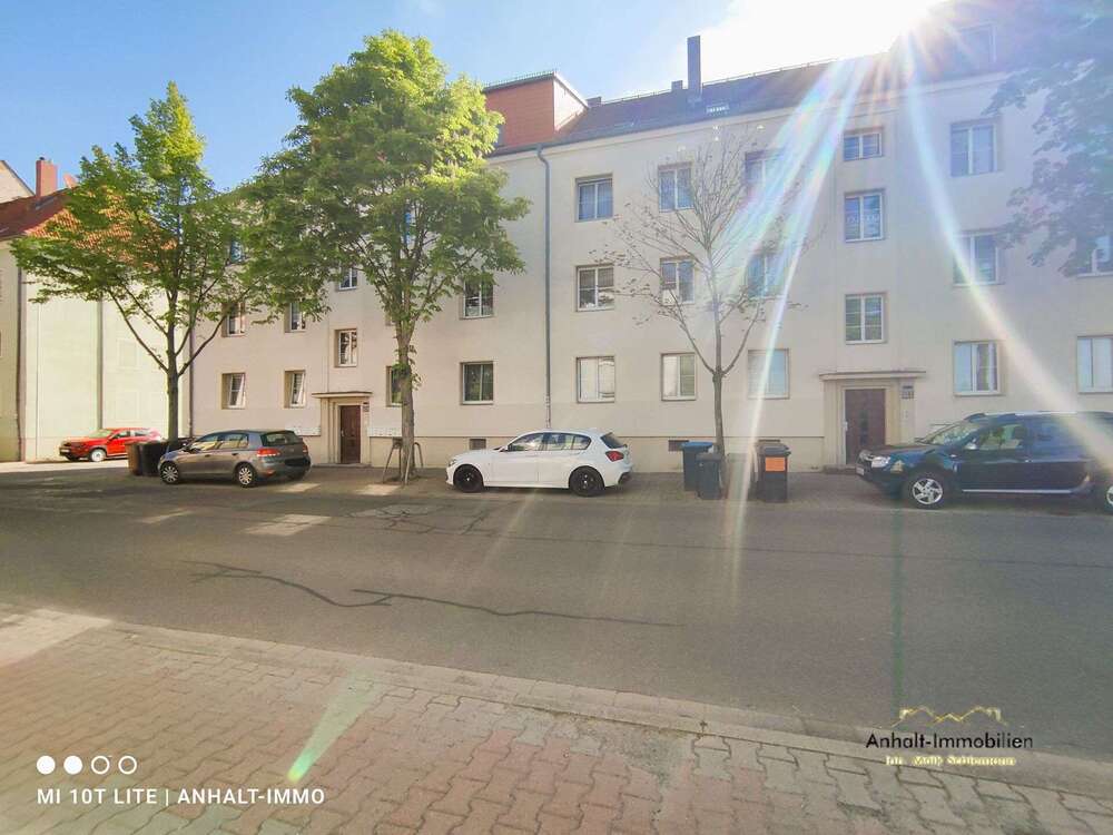 Thumbnail-Wohnung zum Mieten in Bitterfeld 420,00 € 60 m²