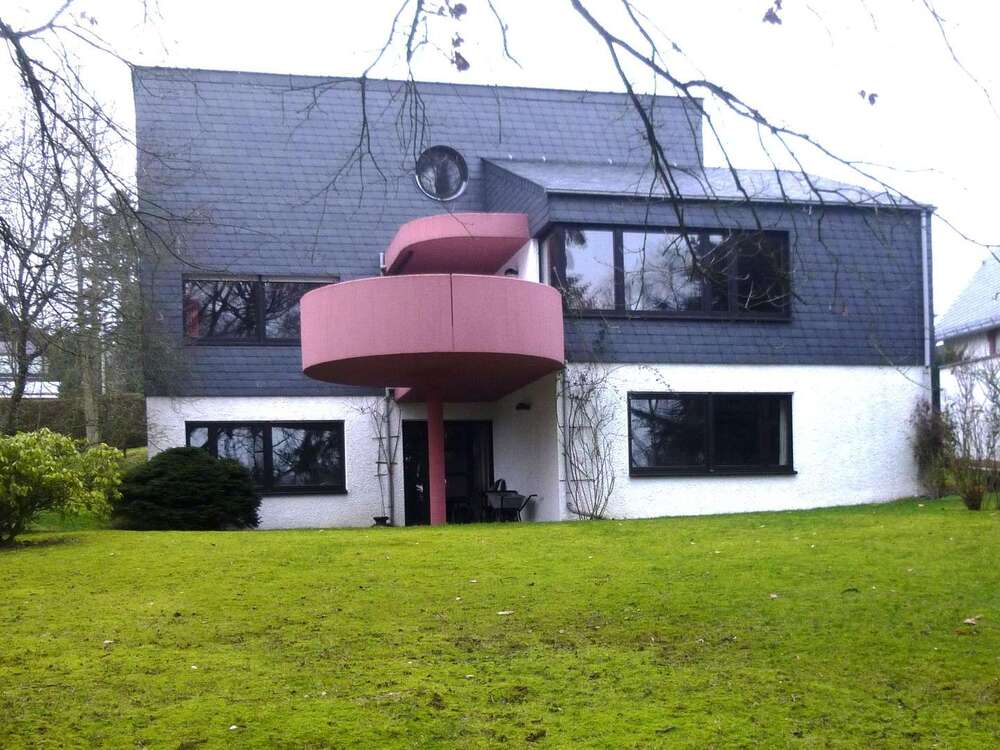 Thumbnail-Haus zum Kaufen in Niedernhausen 750.000,00 € 190 m²