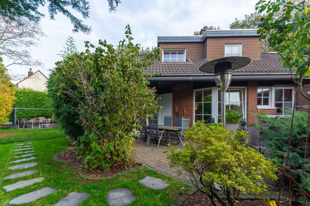Thumbnail-Haus zum Kaufen in Köln 849.000,00 € 208 m²