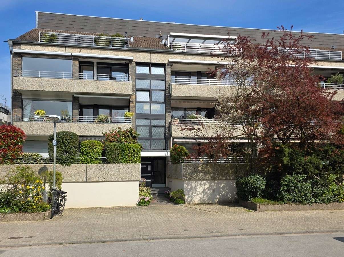 Thumbnail-Wohnung zum Kaufen in Neuss 295.000,00 € 91 m²
