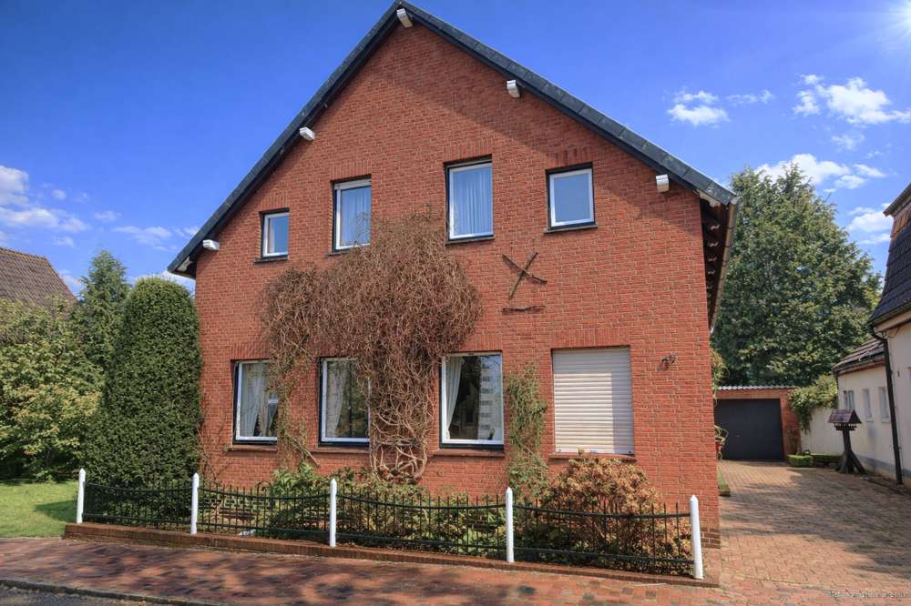 Thumbnail-Haus zum Kaufen in Varel 247.000,00 € 116.74 m²