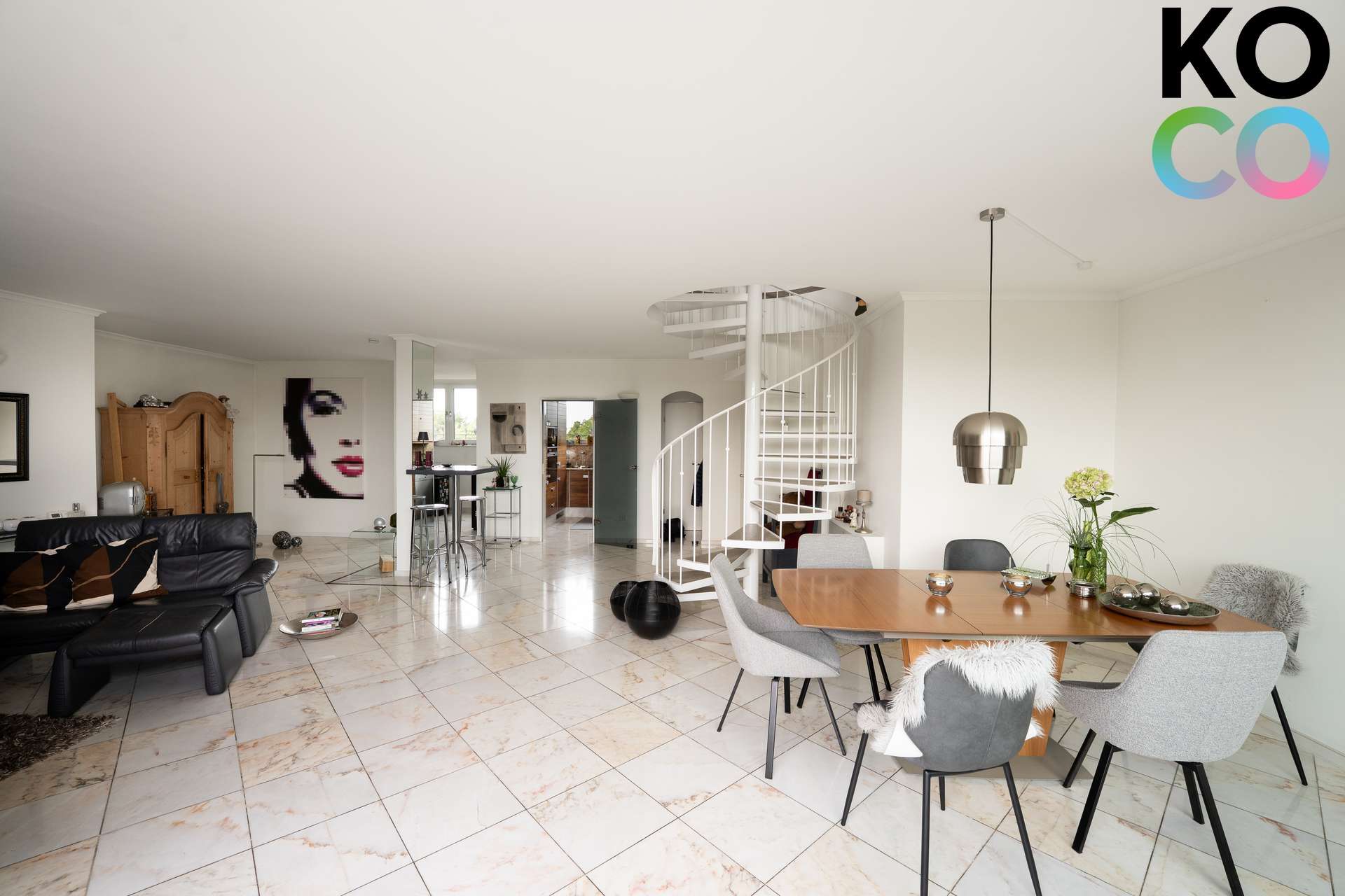 Thumbnail-Wohnung zum Kaufen in Düsseldorf 549.000,00 € 109.84 m²