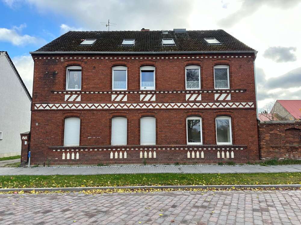 Thumbnail-Haus zum Kaufen in Arneburg 170.000,00 € 300 m²