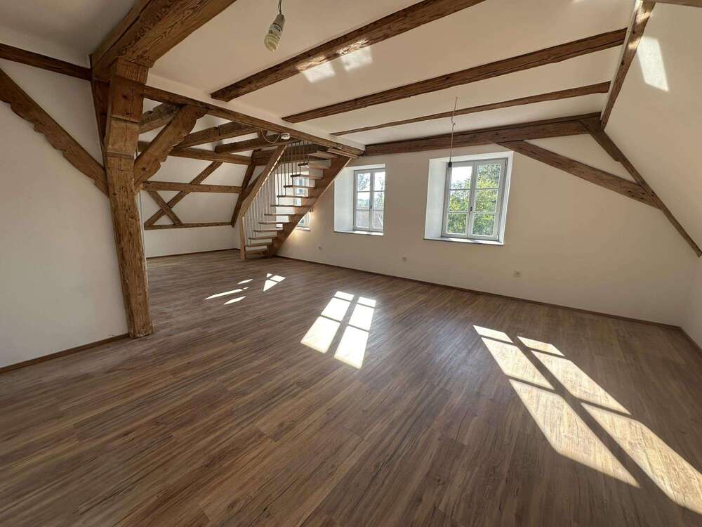 Thumbnail-Wohnung zum Mieten in Krumbach 980,00 € 130 m²