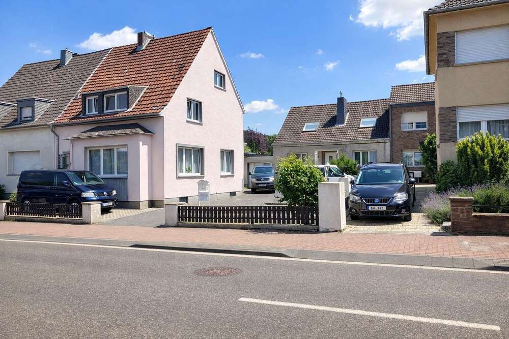 Thumbnail-Haus zum Kaufen in Euskirchen 349.000,00 € 140 m²