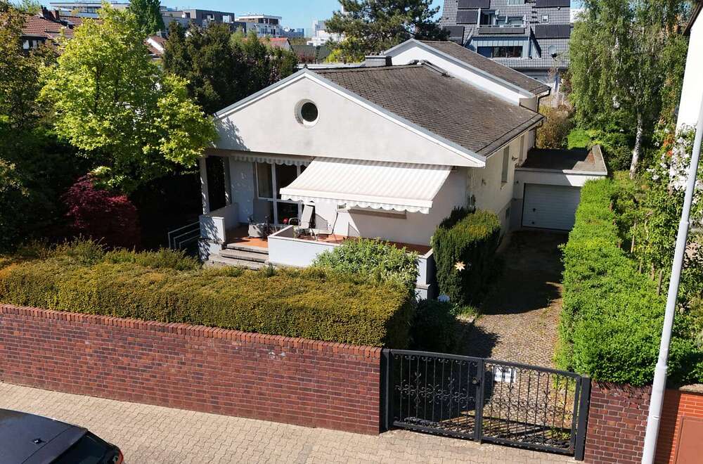 Thumbnail-Haus zum Kaufen in Frankfurt am Main Sachsenhausen 1.850.000,00 € 159 m²