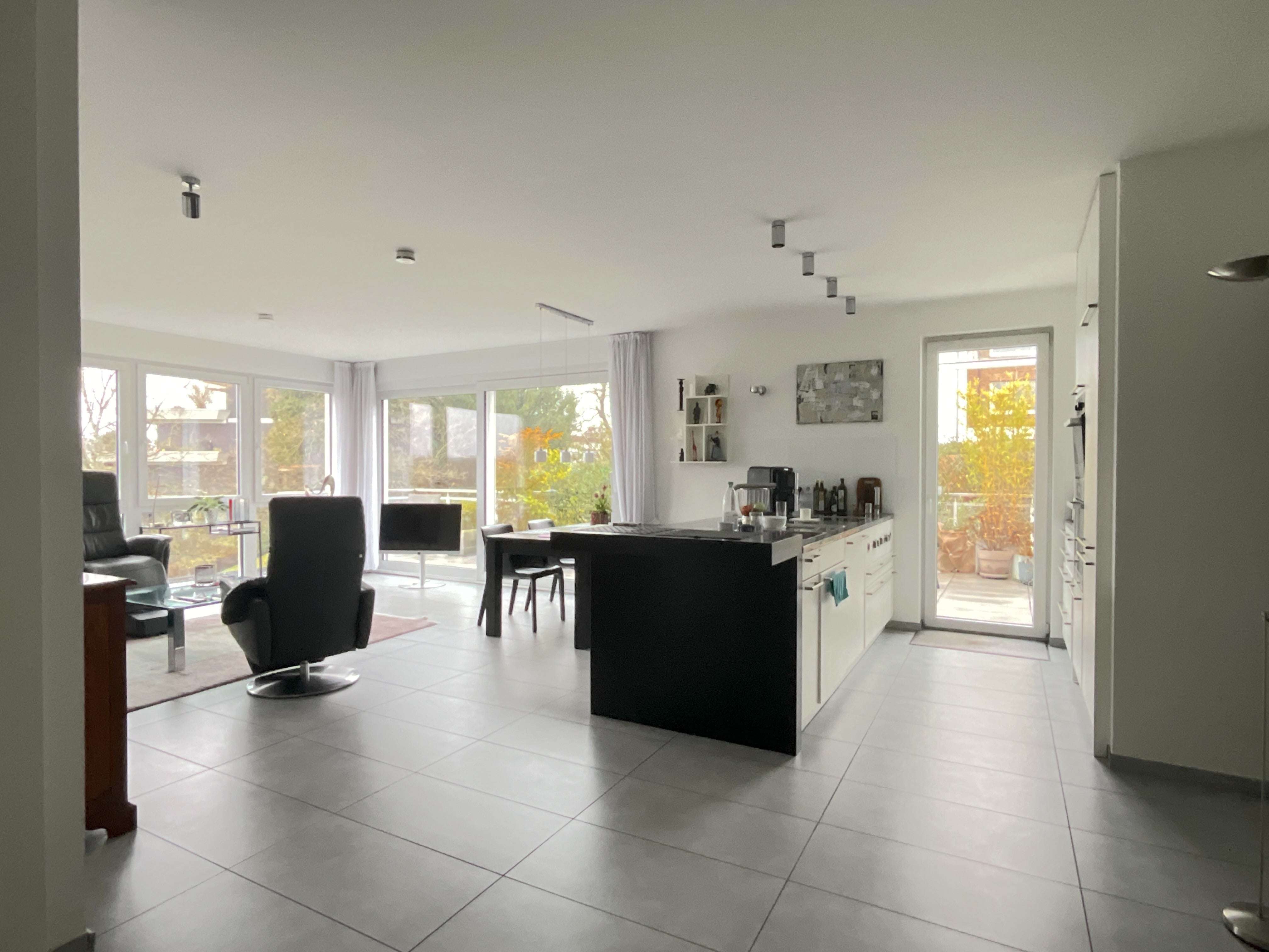 Thumbnail-Wohnung zum Mieten in Düsseldorf 2.250,00 € 133 m²