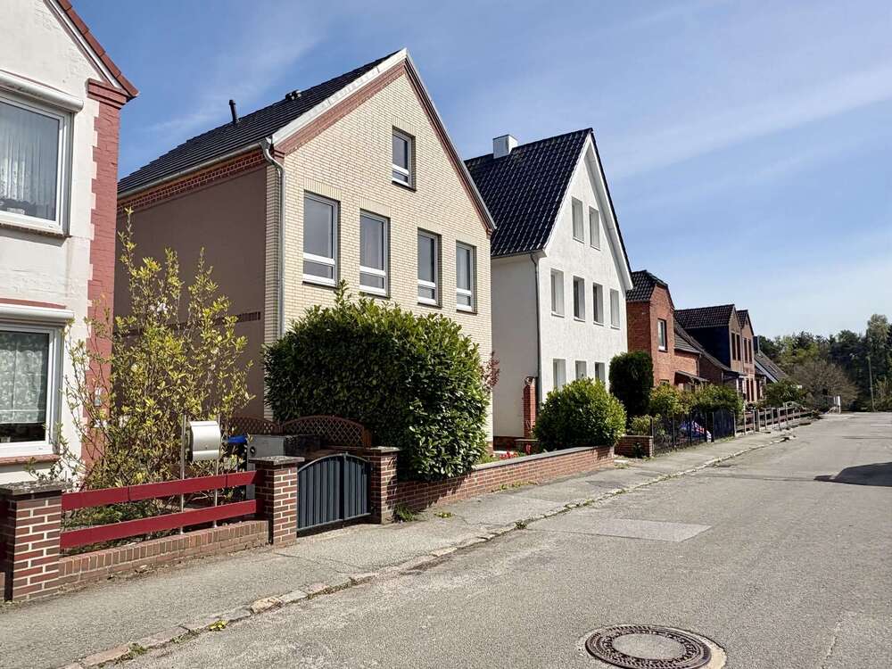 Thumbnail-Haus zum Kaufen in Lübeck 470.000,00 € 140.69 m²