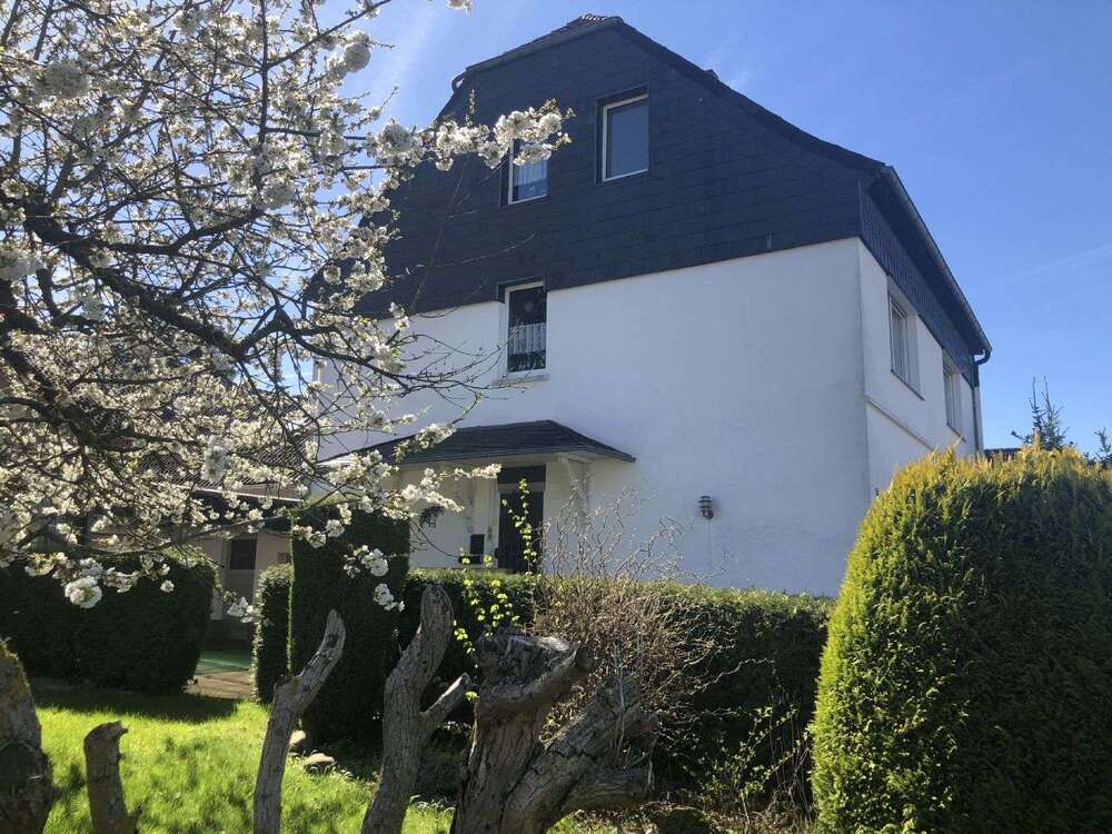 Thumbnail-Haus zum Kaufen in Holzwickede 375.000,00 € 209 m²