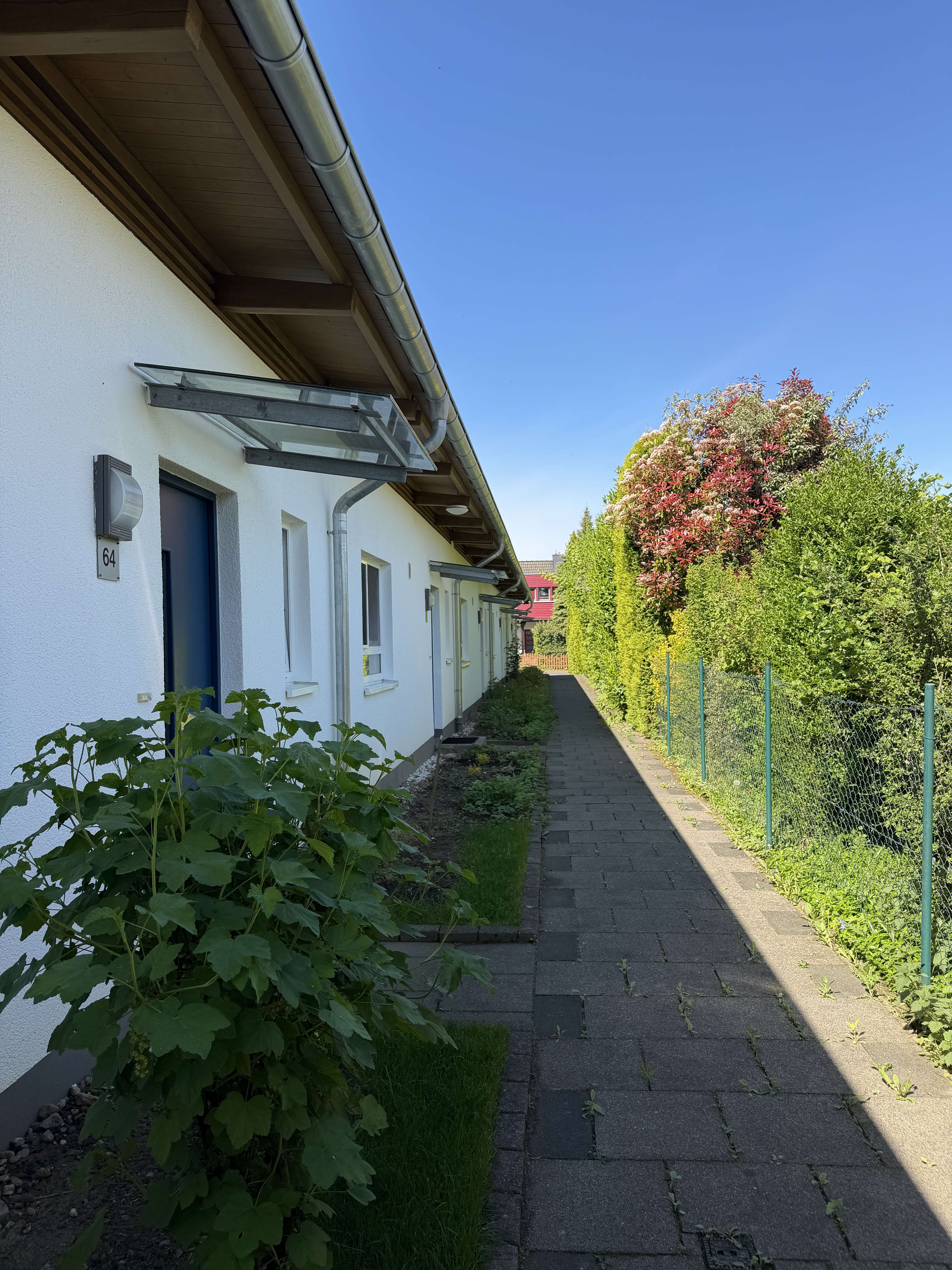 Thumbnail-Haus zum Kaufen in Bergisch Gladbach 1.100.000,00 € 550 m²