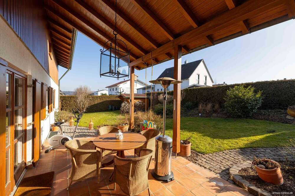 Thumbnail-Haus zum Mieten in Tiefenbach 3.000,00 € 204.34 m²