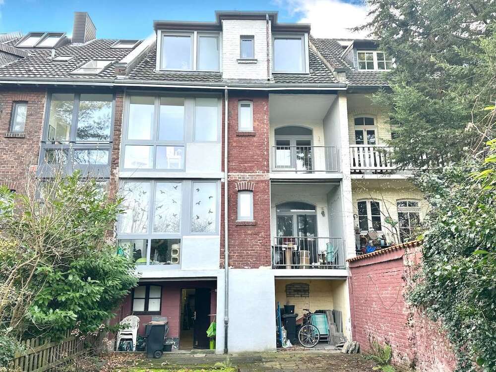 Thumbnail-Haus zum Kaufen in Düsseldorf 889.000,00 € 178.38 m²