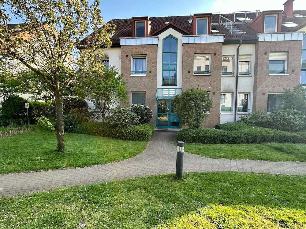 Thumbnail-Wohnung zum Kaufen in Neuss 225.000,00 € 67.24 m²