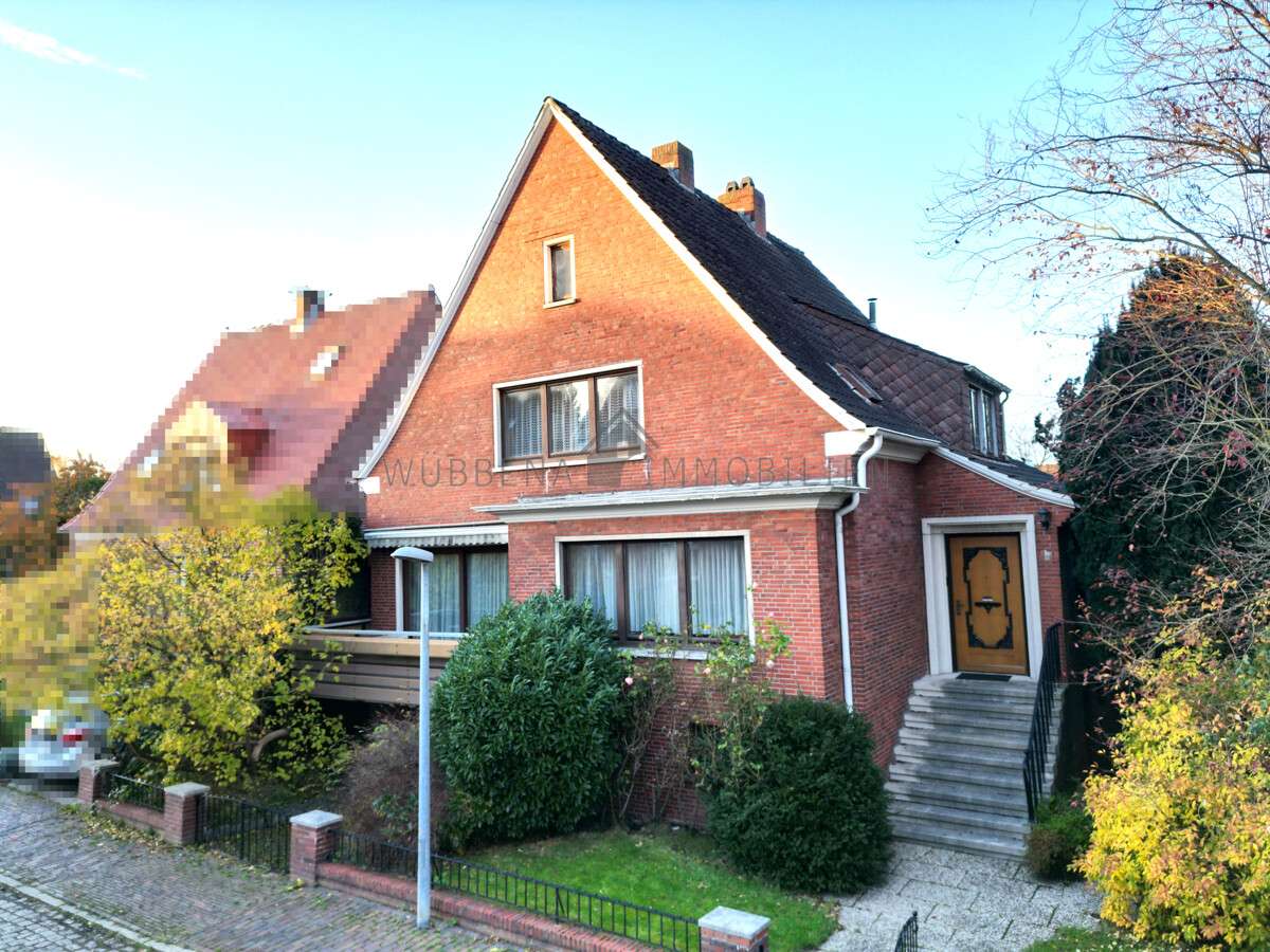 Thumbnail-Haus zum Kaufen in Emden Wolthusen 239.000,00 € 159 m²