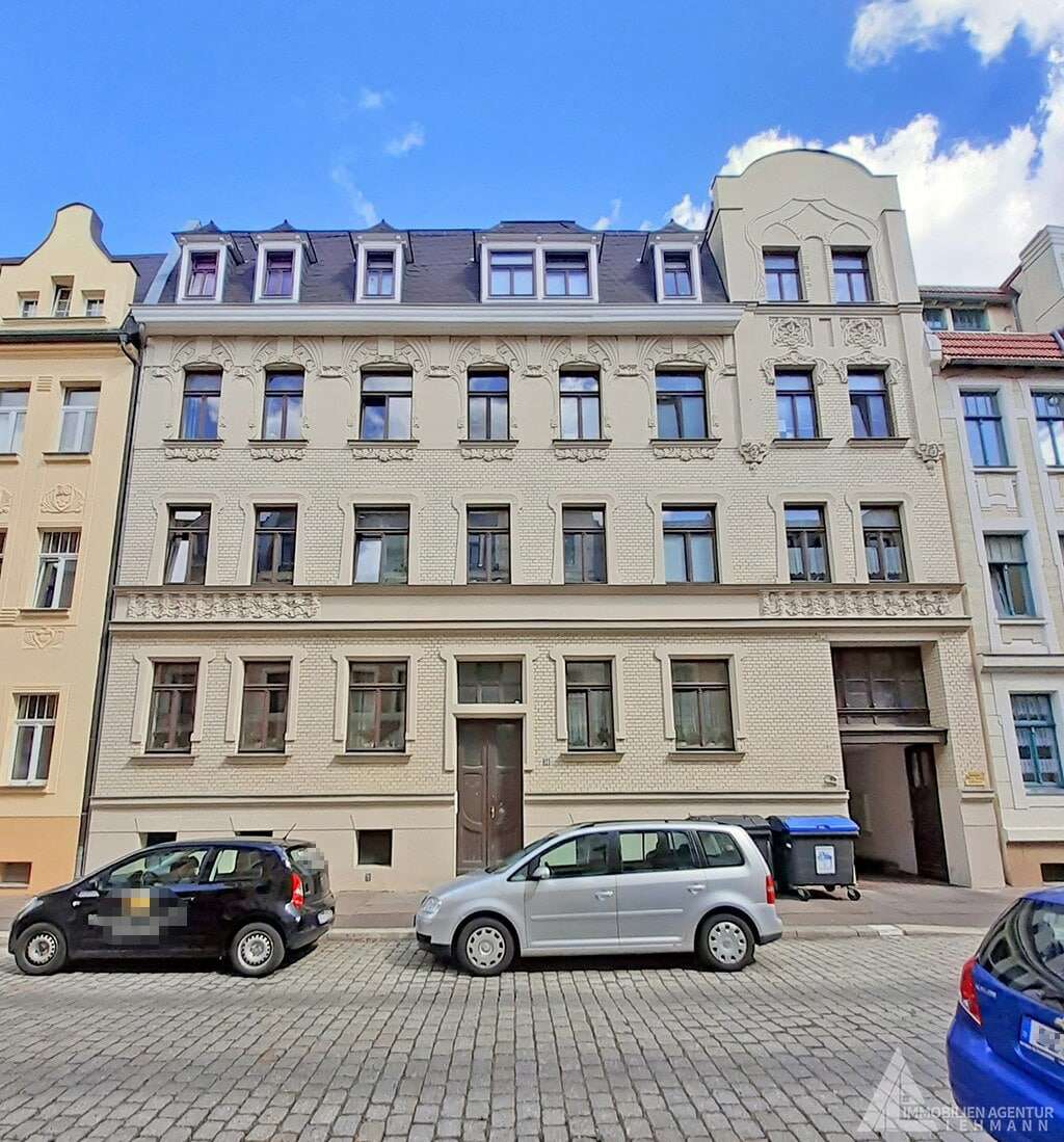 Thumbnail-Wohnung zum Kaufen in Halle 214.000,00 € 95.2 m²