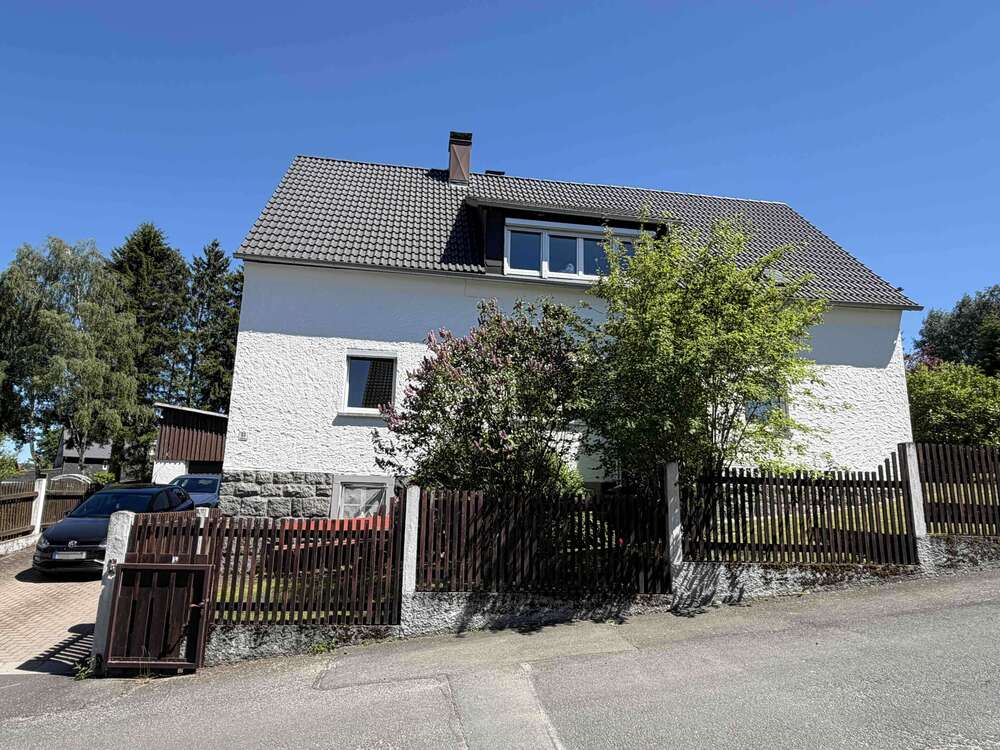 Thumbnail-Haus zum Kaufen in Marktredwitz-Brand 168.000,00 € 194 m²
