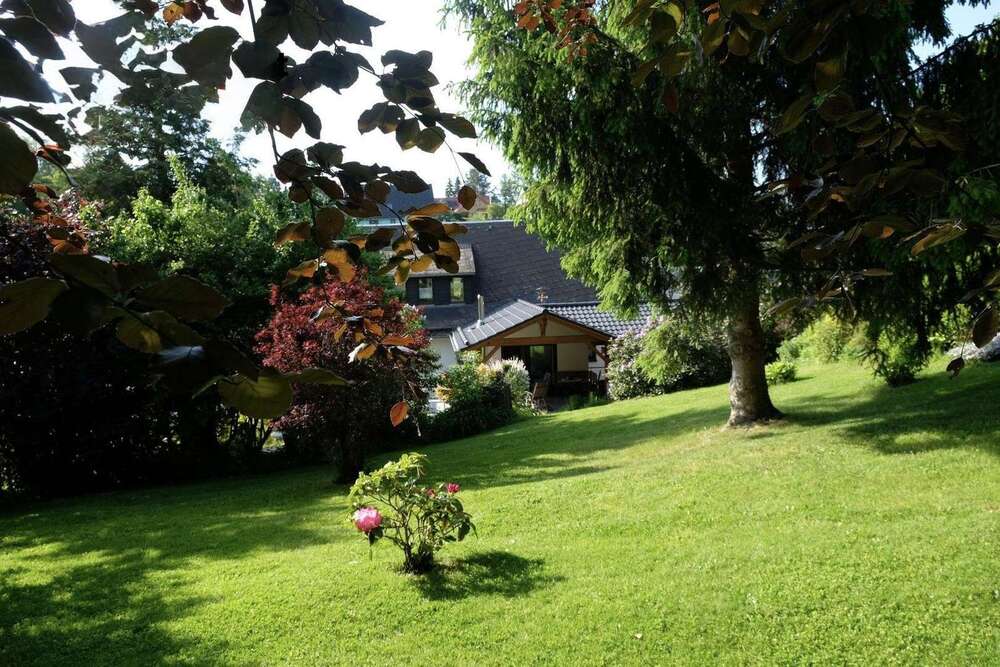 Thumbnail-Haus zum Kaufen in Claußnitz 370.000,00 € 242 m²