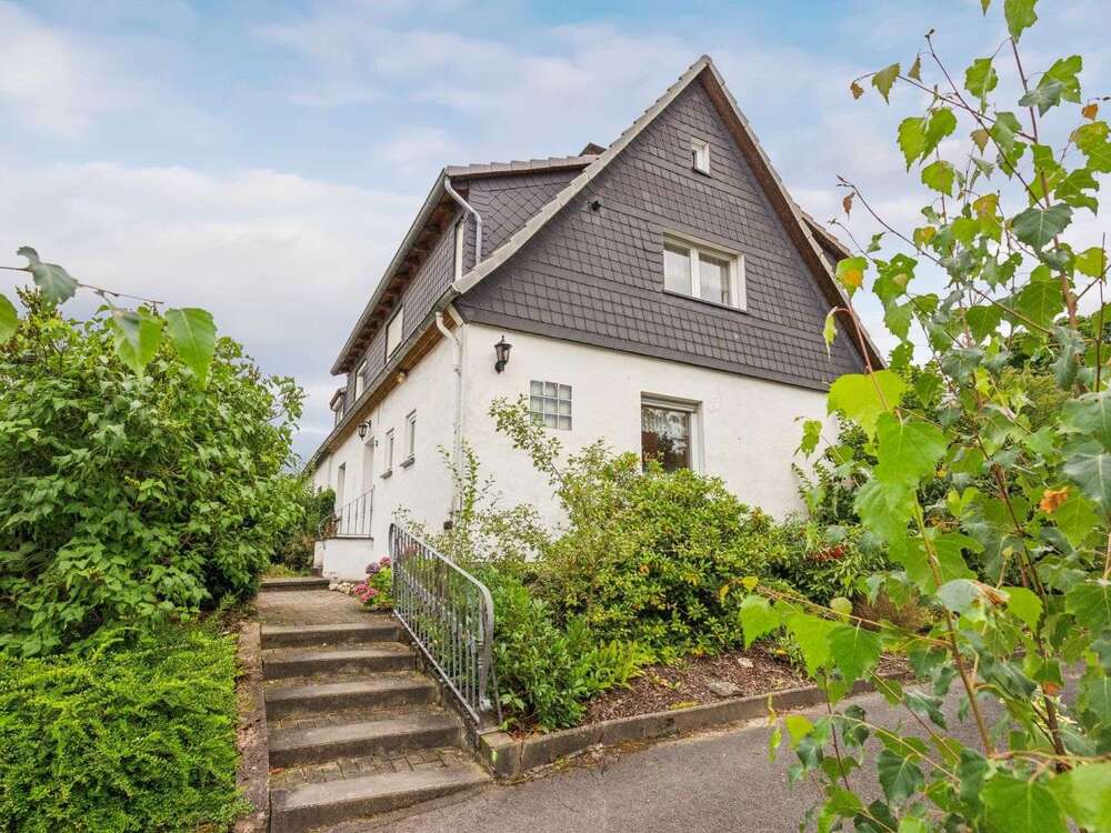 Thumbnail-Haus zum Kaufen in Arnsberg 220.000,00 € 132 m²