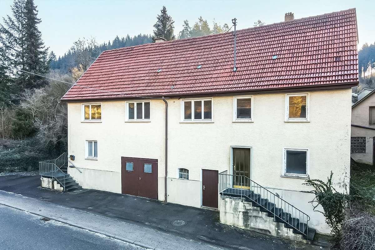 Thumbnail-Haus zum Kaufen in Veringenstadt 135.000,00 € 114.28 m²