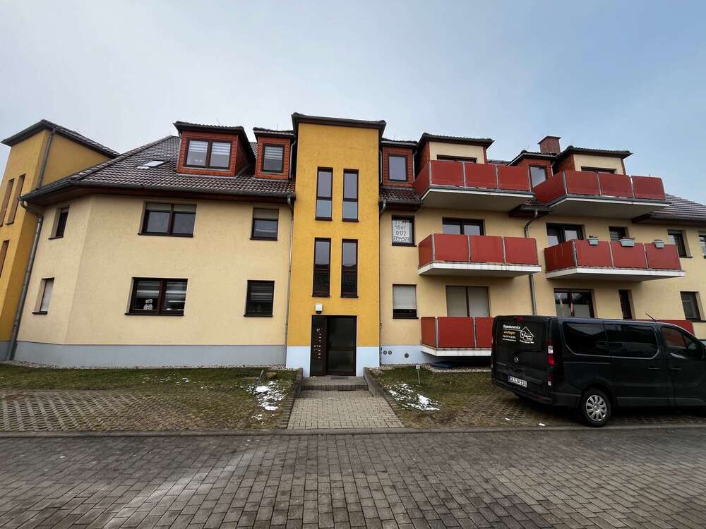 Thumbnail-Wohnung zum Kaufen in Döbeln 60.000,00 € 58.42 m²