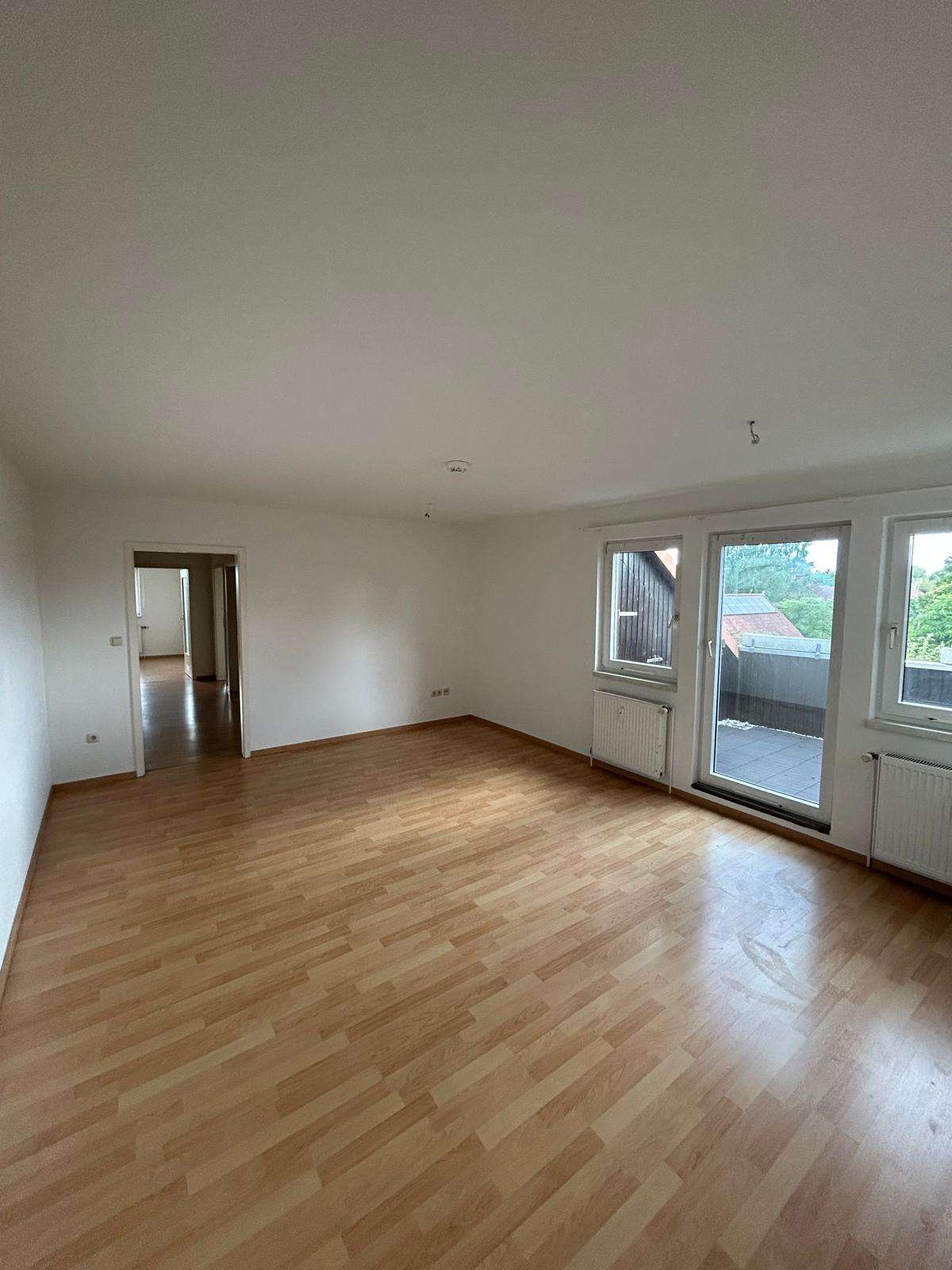 Thumbnail-Wohnung zum Mieten in Celle 702,00 € 98.55 m²