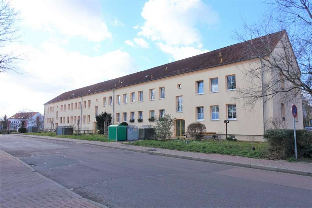 Thumbnail-Wohnung zum Mieten in Braunsbedra 295,00 € 45.33 m²