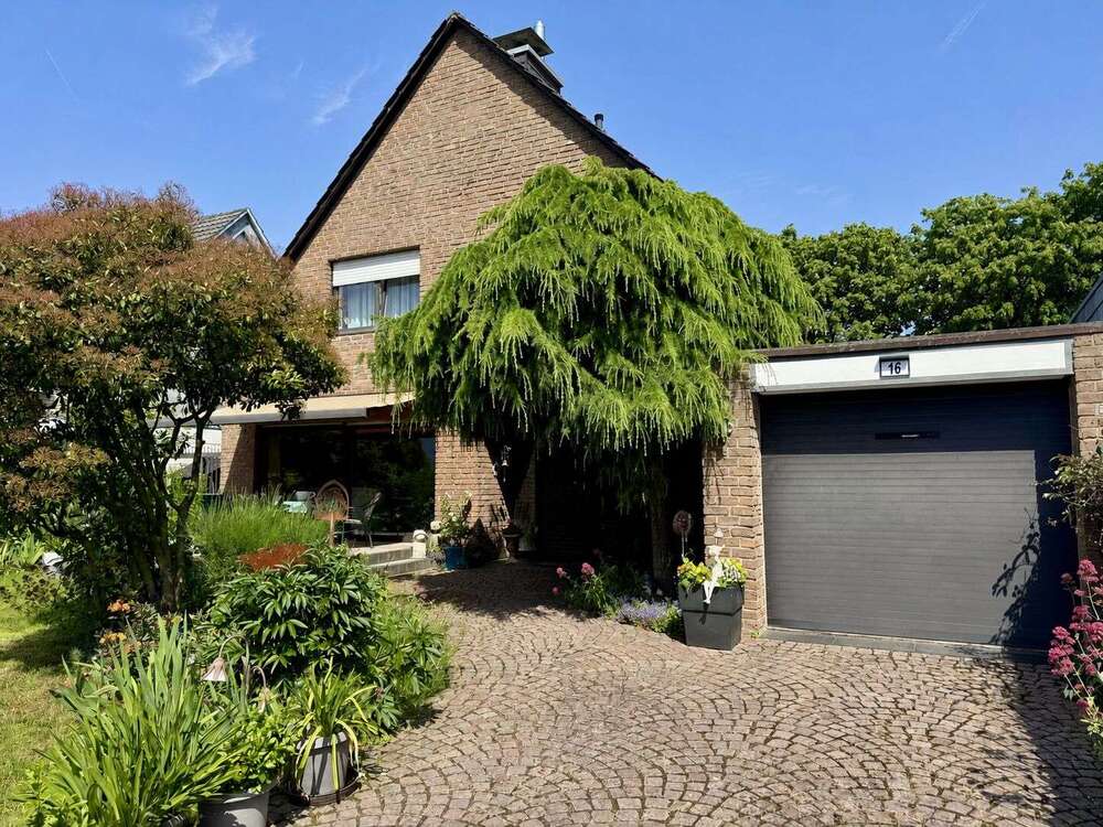 Thumbnail-Wohnung zum Mieten in Neuss 750,00 € 83 m²