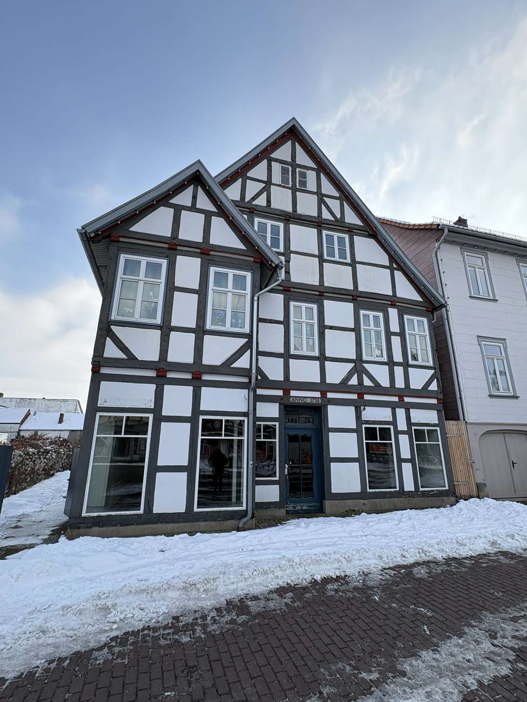 Thumbnail-Wohnung zum Mieten in Springe 930,00 € 100 m²