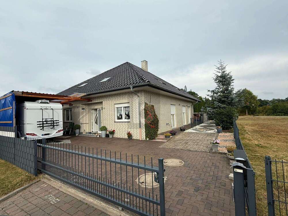 Thumbnail-Haus zum Kaufen in Bohmte 450.000,00 € 225 m²