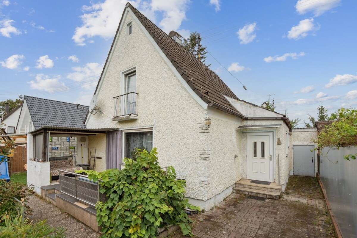 Thumbnail-Haus zum Kaufen in Augsburg Oberhausen 340.000,00 € 85 m²