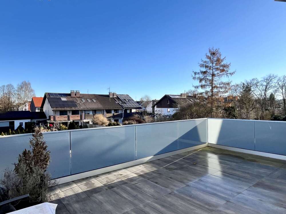 Thumbnail-Wohnung zum Mieten in Grafing 1.695,00 € 180 m²