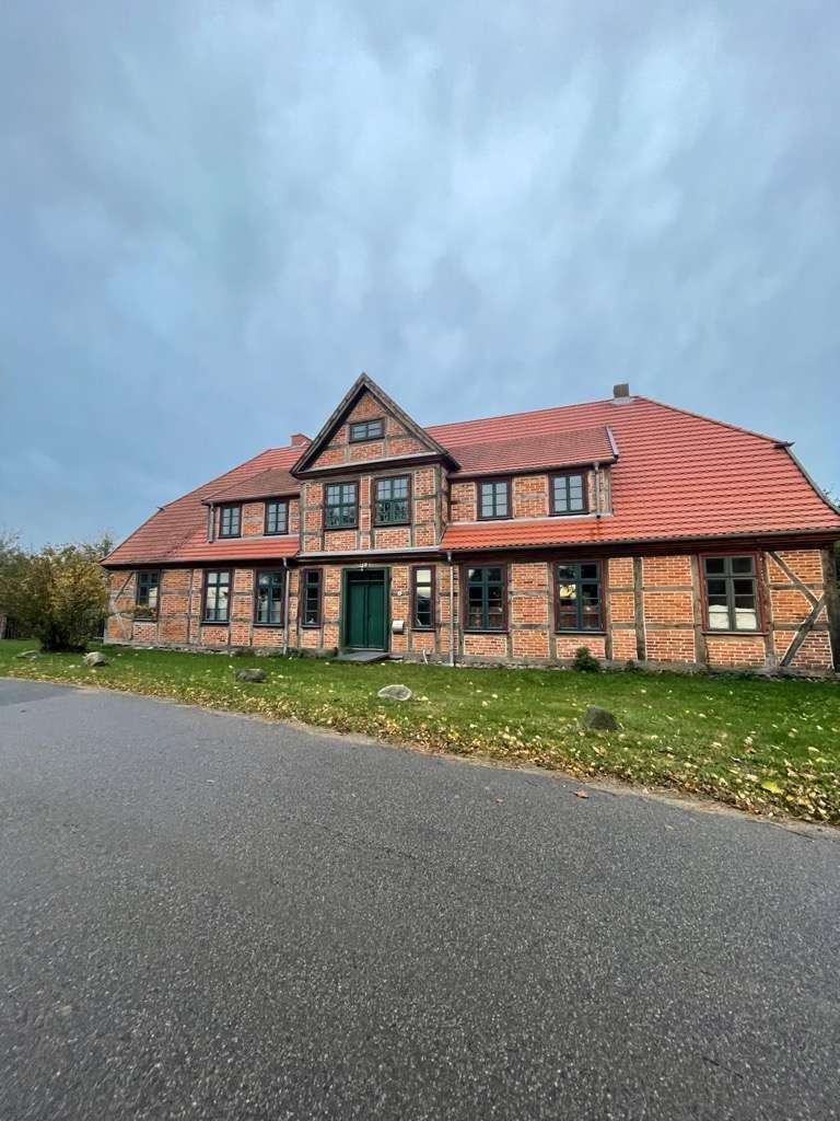 Thumbnail-Haus zum Kaufen in Vielist 275.000,00 € 405 m²