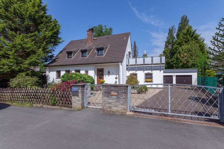 Thumbnail-Haus zum Kaufen in Solingen 990.000,00 € 215 m²