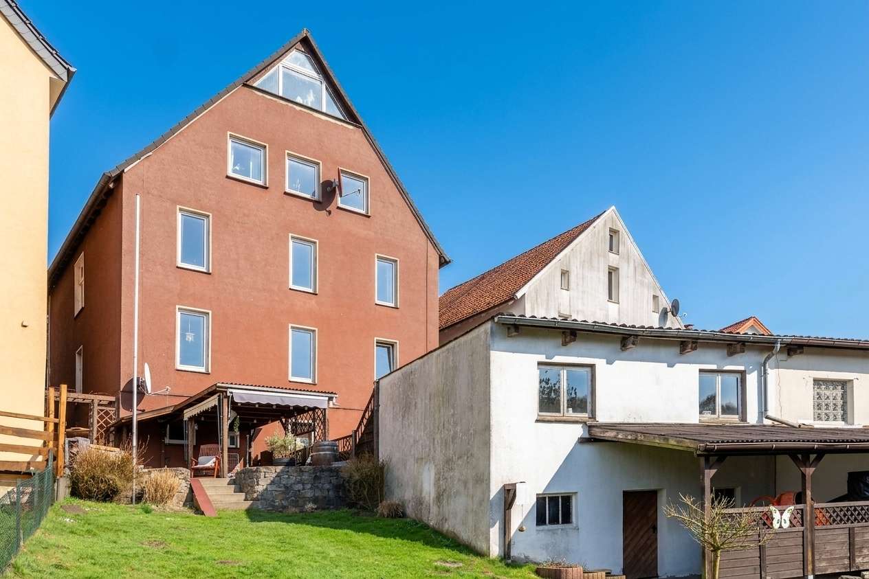 Thumbnail-Haus zum Kaufen in Oerlinghausen 279.900,00 € 240.23 m²