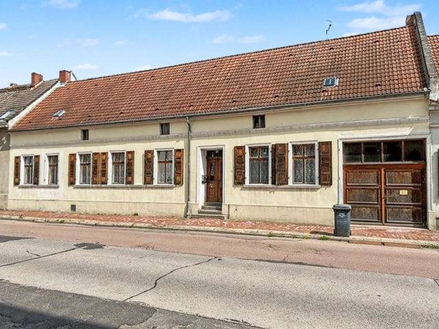 Thumbnail-Haus zum Kaufen in Oranienbaum 110.000,00 € 121 m²