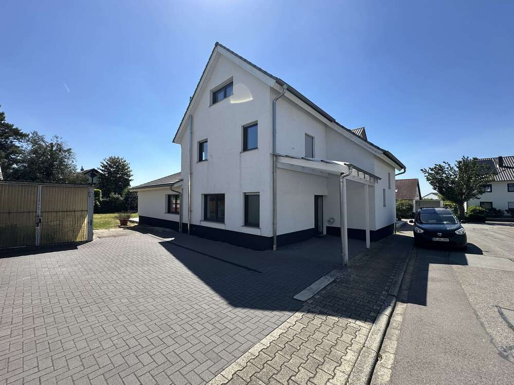 Thumbnail-Haus zum Kaufen in Weinheim 1.020.000,00 € 211 m²
