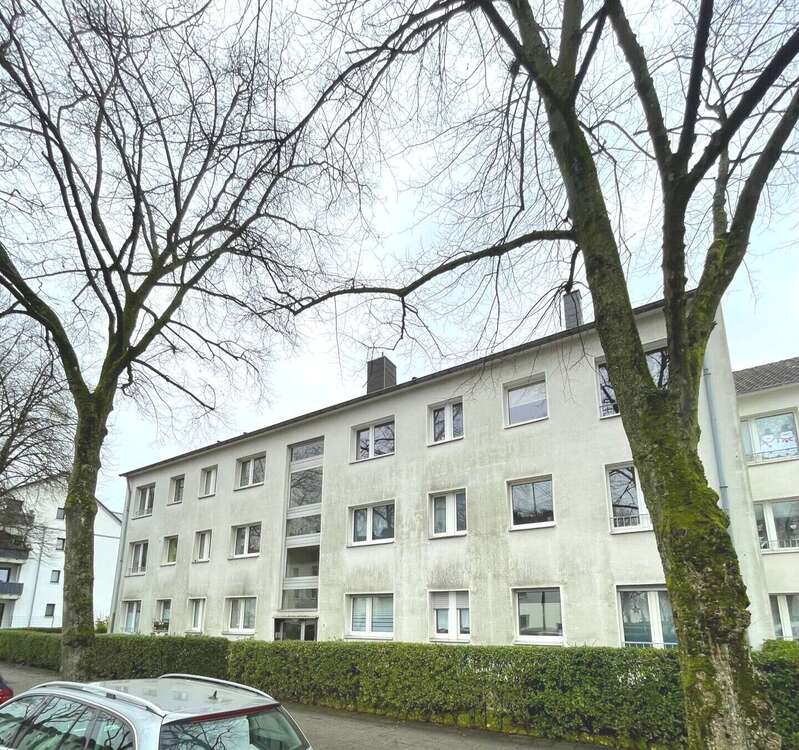 Thumbnail-Wohnung zum Kaufen in Aachen 75.000,00 € 120 m²