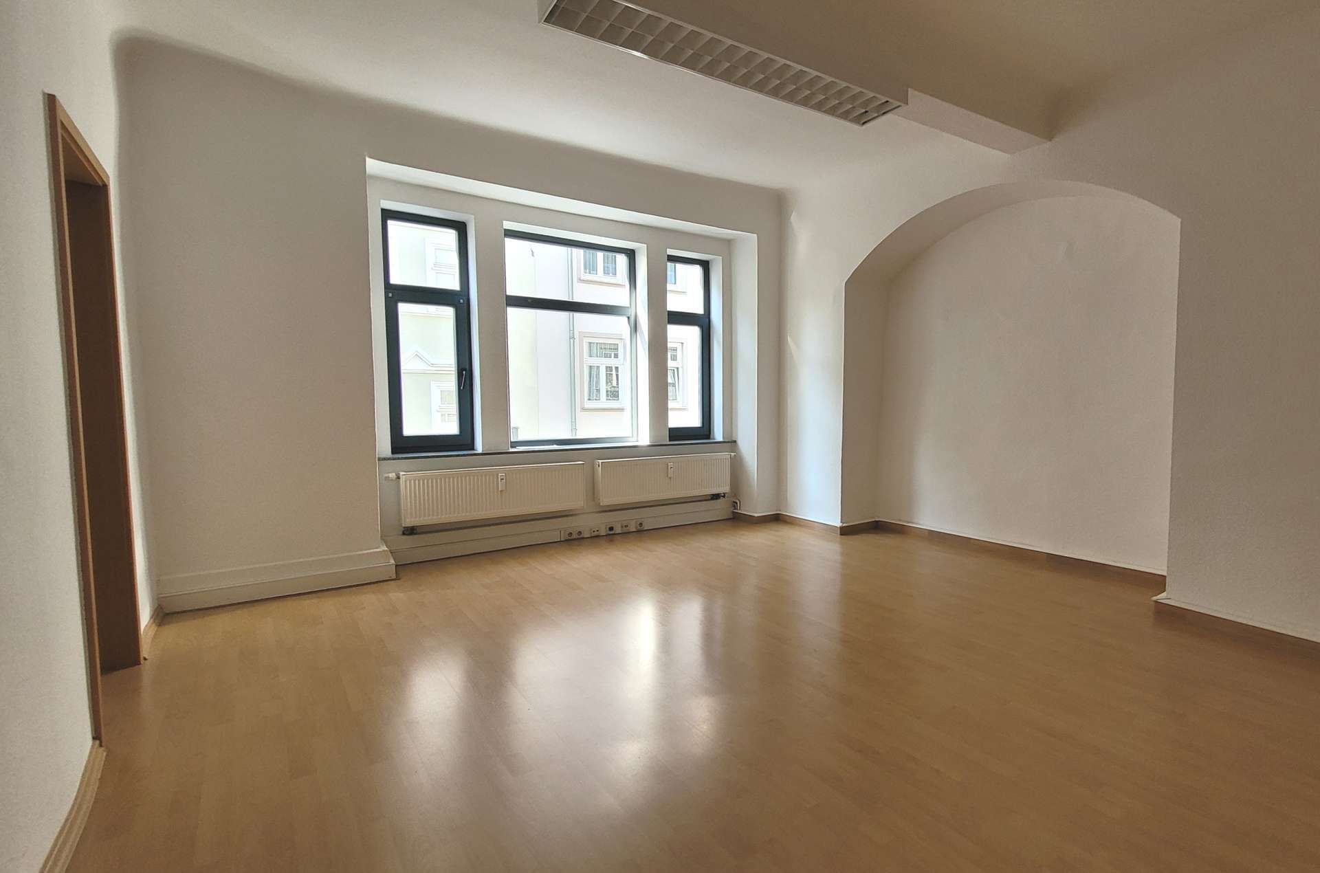 Thumbnail-Büro in Gotha 379,00 € 82 m²