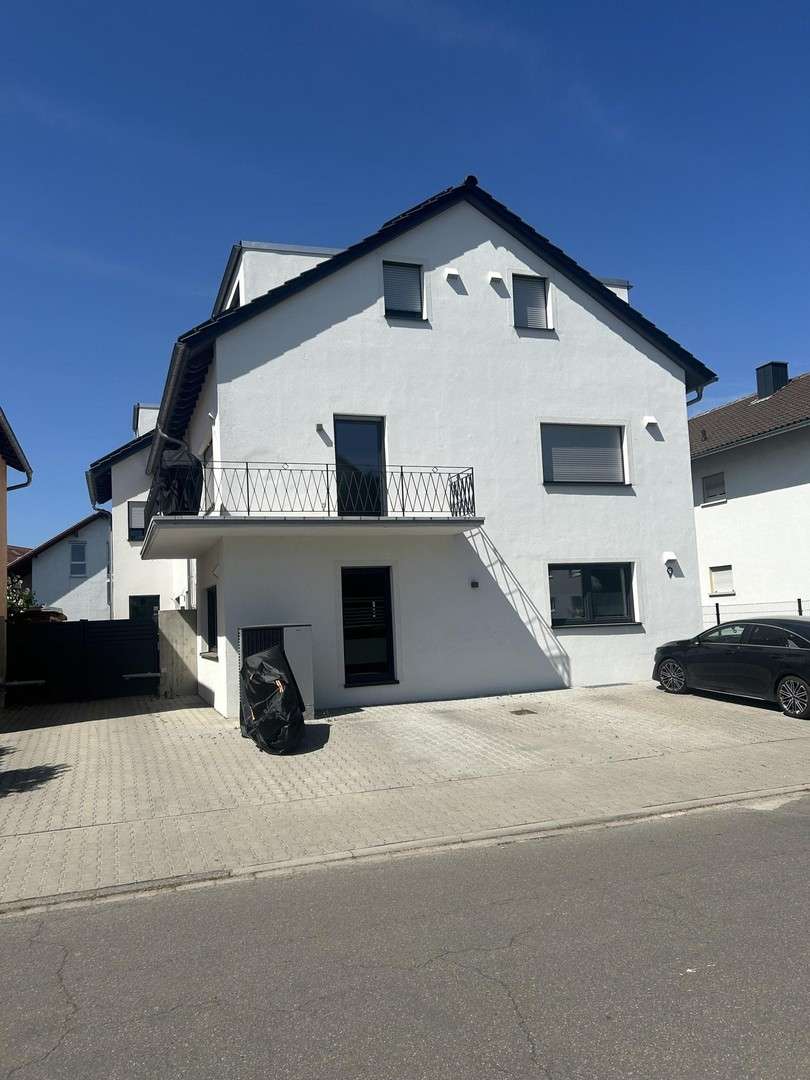 Thumbnail-Wohnung zum Mieten in Bad Schönborn 1.350,00 € 87 m²
