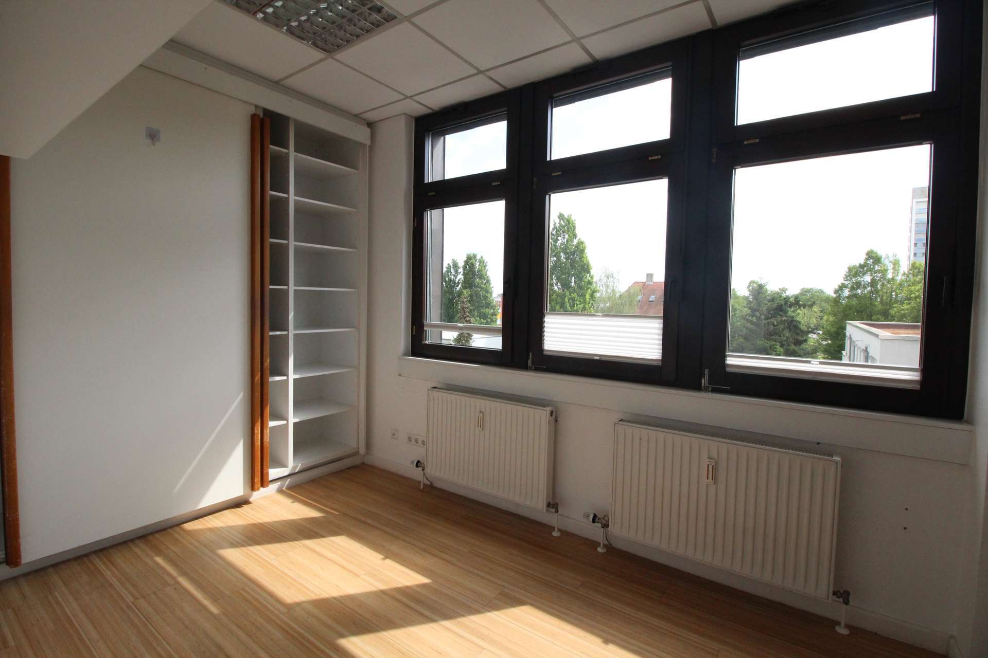 Thumbnail-Büro in Speyer 1.900,00 € 146 m²