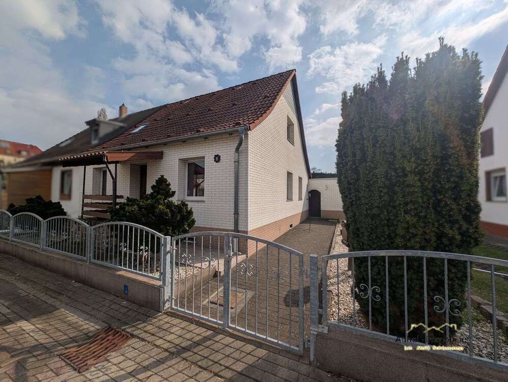 Thumbnail-Haus zum Kaufen in Holzweißig 129.000,00 € 97.55 m²