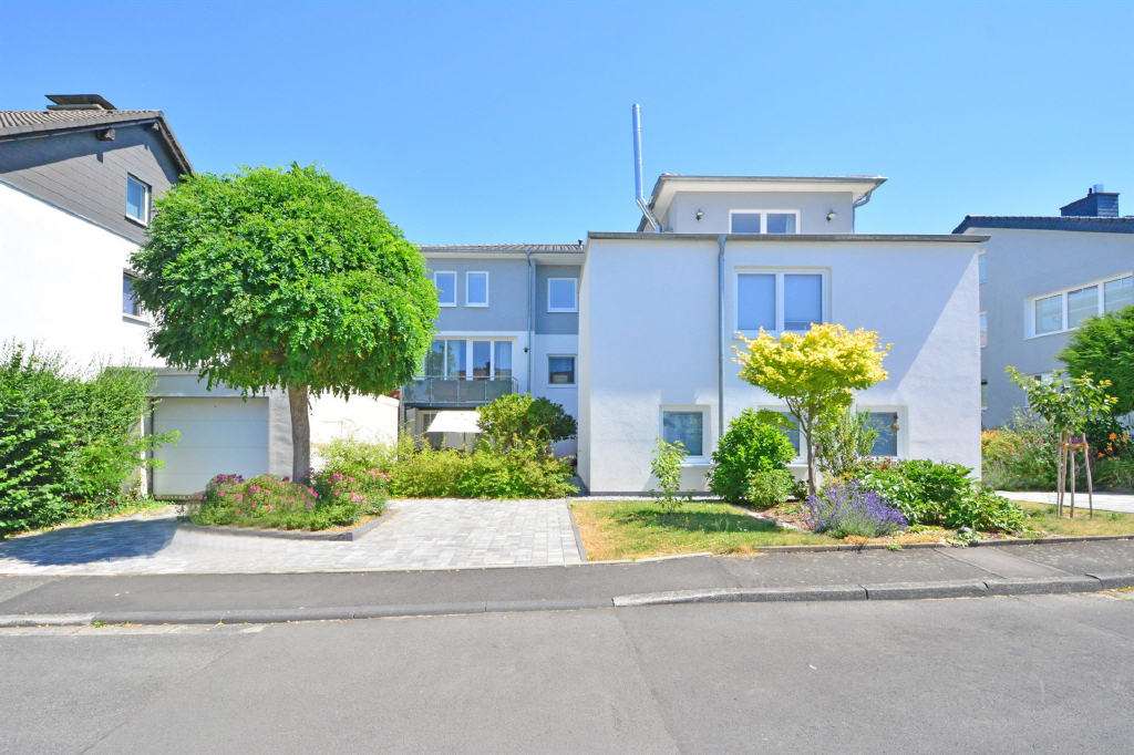 Thumbnail-Haus zum Kaufen in Niestetal 700.000,00 € 338.39 m²